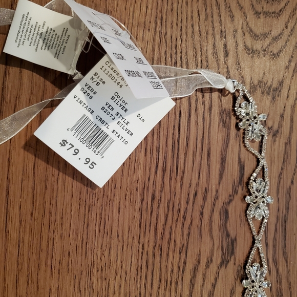NWT Crystal Sash David's Bridal - Picture 2 of 2
